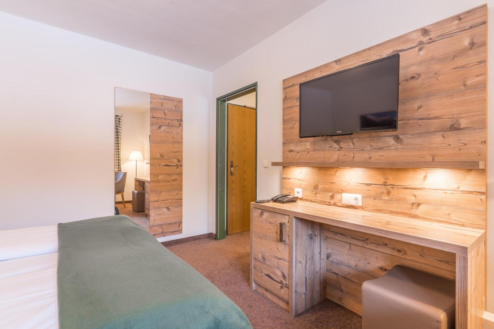 Double Room Mountain View
